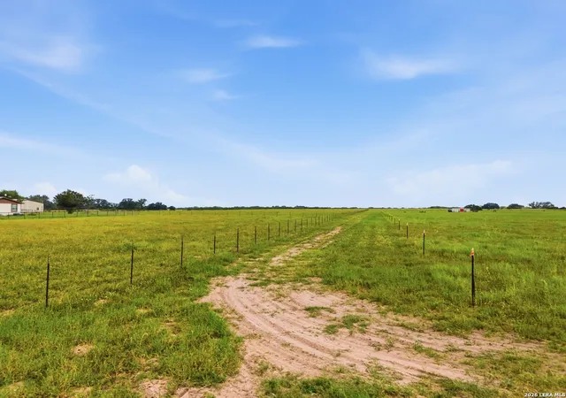 2nd image of Tbd Cr 777, Devine, TX 78016 | MLS# 1868995
