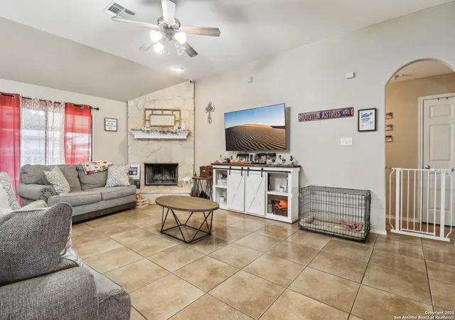 Photo 3 of Single family home for sale at 1842 Wayward, Pleasanton, TX 78064 | MLS# 1869018 | Listing updated on 2025-08-21