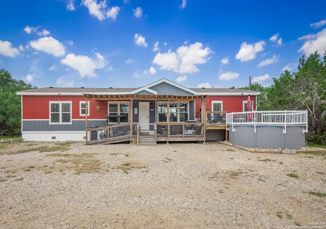 4th image of 558 Private Rd 1507, Bandera, TX 78003 | MLS# 1869021