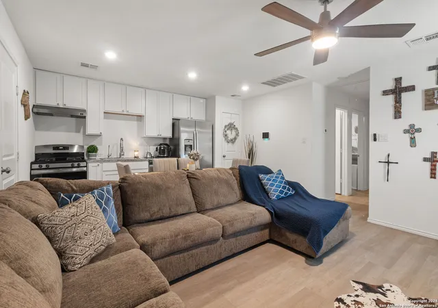 Photo 3 of Single family home for sale at 8119 Nube Medina, San Antonio, TX 78252 | MLS# 1869043 | Listing updated on 2025-11-21