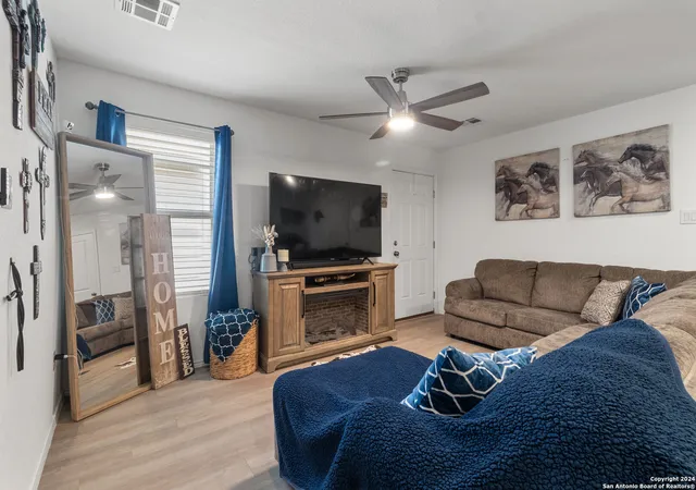 Photo 4 of Single family home for sale at 8119 Nube Medina, San Antonio, TX 78252 | MLS# 1869043 | Listing updated on 2025-11-21