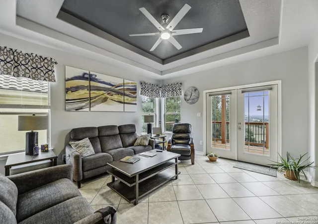 Photo 3 of Sale Pending at 18131 Muir Glen Dr, San Antonio, TX 78257 | MLS# 1869371 | Listing updated on 2025-11-11