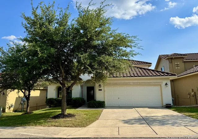 Photo 4 of Sale Pending at 18131 Muir Glen Dr, San Antonio, TX 78257 | MLS# 1869371 | Listing updated on 2025-11-11