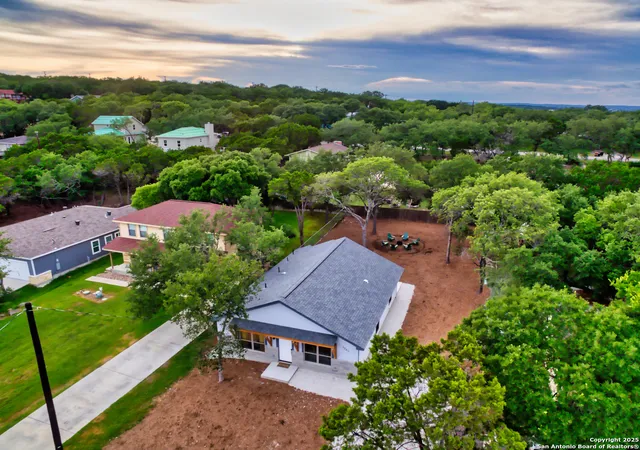 Photo 4 of Sale Pending at 1547 Bonnyview Dr, Canyon Lake, TX 78133 | MLS# 1869443 | Listing updated on 2026-08-15