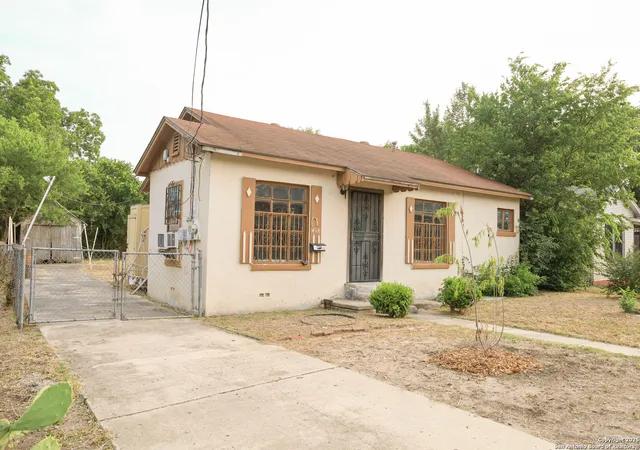 Photo 1 of Single family home for sale at 418 Cavalier, San Antonio, TX 78225 | MLS# 1869453 | Listing updated on 2025-10-07
