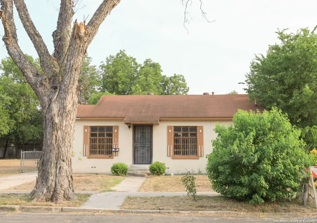 Photo 2 of Single family home for sale at 418 Cavalier, San Antonio, TX 78225 | MLS# 1869453 | Listing updated on 2025-10-07