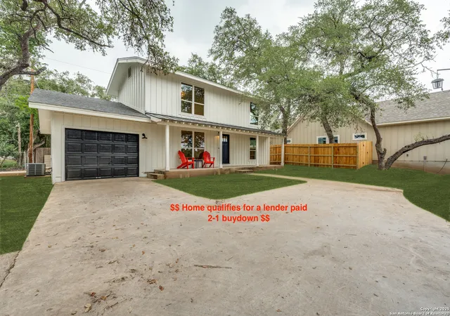 Photo 1 of Single family home for sale at 1071 Diamondhead Dr, Canyon Lake, TX 78133 | MLS# 1869493 | Listing updated on 2026-03-13