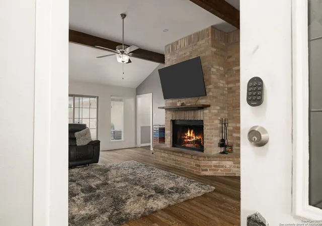 Photo 2 of Single family home for sale at 402 Teakwood, Victoria, TX 77901 | MLS# 1869554 | Listing updated on 2025-06-03