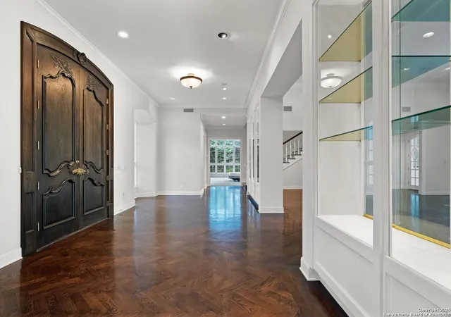 Photo 4 of Single family home for sale at 100 Tomahawk, San Antonio, TX 78232 | MLS# 1869589 | Listing updated on 2026-03-19