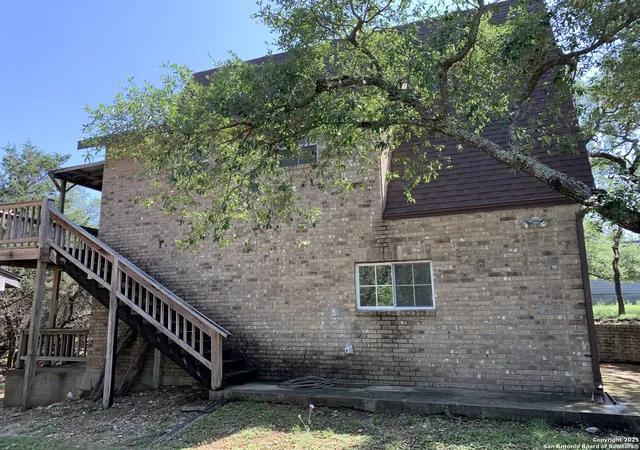 4th image of 1076 Eastview, Canyon Lake, TX 78133 | MLS# 1869607