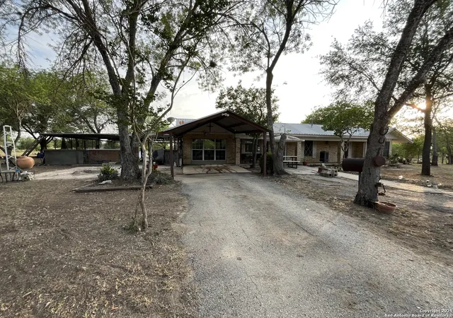 5th image of 512 Brown Lane, Floresville, TX 78114 | MLS# 1869624
