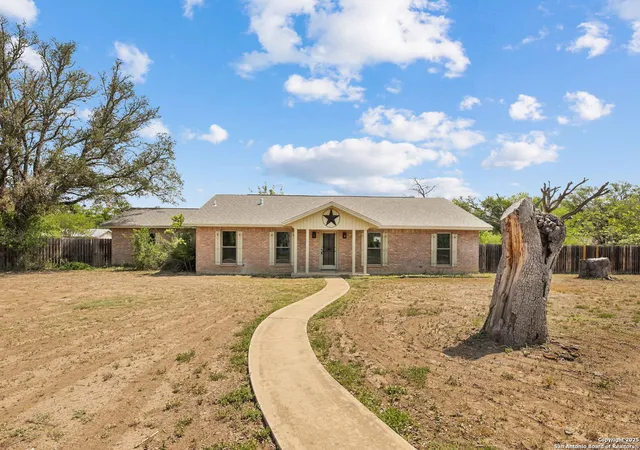 Photo 3 of Sale Pending at 1312 Acorn, Hondo, TX 78861 | MLS# 1869628 | Listing updated on 2026-01-07