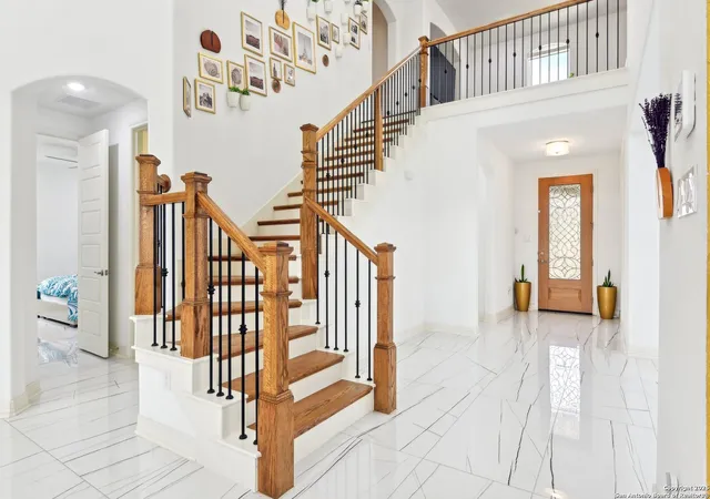 Photo 3 of Sale Pending at 27118 Dana Creek Dr, Boerne, TX 78015 | MLS# 1869674 | Listing updated on 2025-10-21