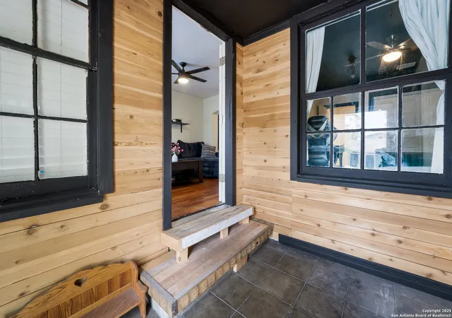 Photo 3 of Single family home for sale at 1019 Chicago Blvd, San Antonio, TX 78210 | MLS# 1869724 | Listing updated on 2025-10-19