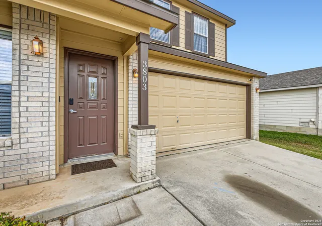 Photo 3 of Sale Pending at 3803 Ponderosa Bnd, San Antonio, TX 78261 | MLS# 1869738 | Listing updated on 2026-02-01