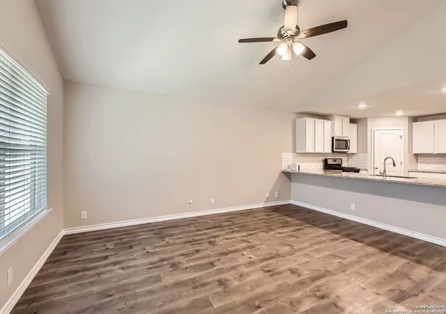 Photo 3 of Sale Pending at 4811 Tee Box Ct, San Antonio, TX 78261 | MLS# 1869747 | Listing updated on 2025-10-03
