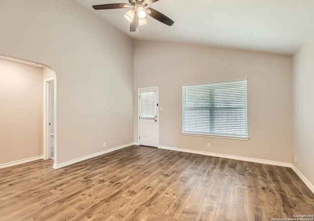 Photo 4 of Sale Pending at 4811 Tee Box Ct, San Antonio, TX 78261 | MLS# 1869747 | Listing updated on 2025-10-03