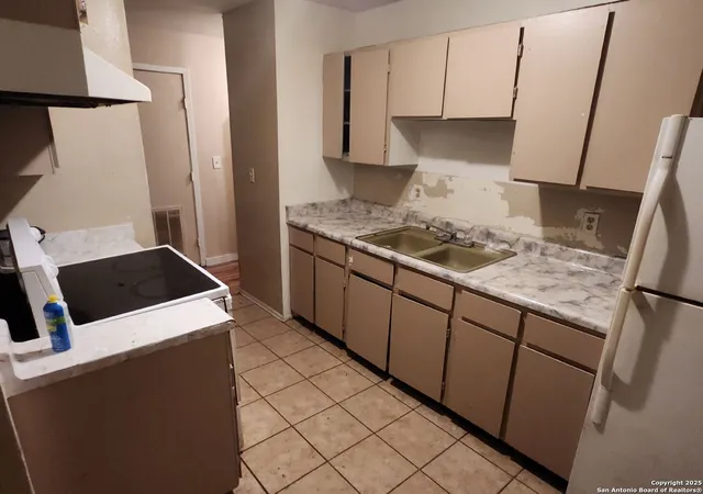 Photo 4 of Single family home for sale at 4731 Castle Queen, San Antonio, TX 78218 | MLS# 1869917 | Listing updated on 2025-08-14