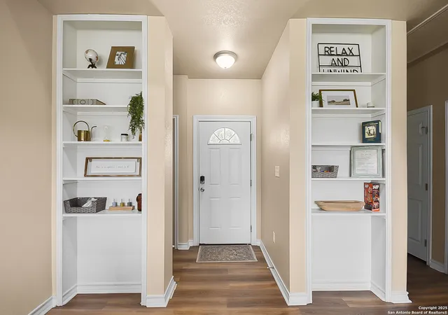 Photo 2 of Single family home for sale at 144 Slocum Driv, Canyon Lake, TX 78133 | MLS# 1870133 | Listing updated on 2025-06-27