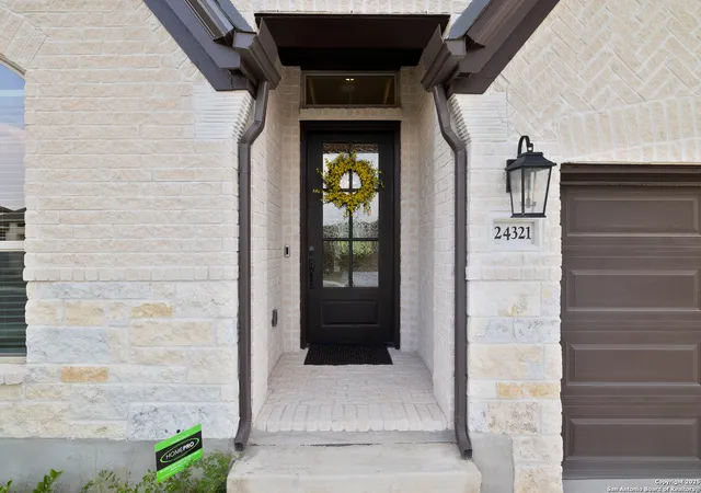 Photo 3 of Sale Pending at 24321 Downhill Lie, San Antonio, TX 78261 | MLS# 1870158 | Listing updated on 2025-09-09