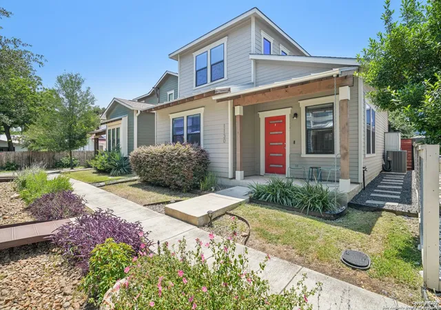 Photo 3 of Single family home for sale at 1130 N Olive St, San Antonio, TX 78202 | MLS# 1870326 | Listing updated on 2025-10-04