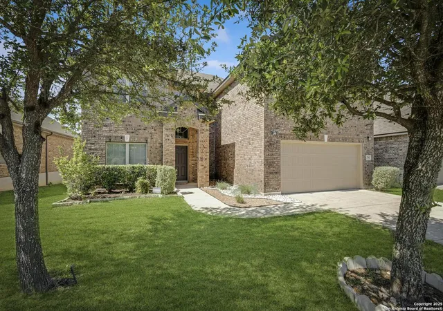 Photo 3 of Sale Pending at 27013 Camellia Tr, Boerne, TX 78015 | MLS# 1870414 | Listing updated on 2025-11-14