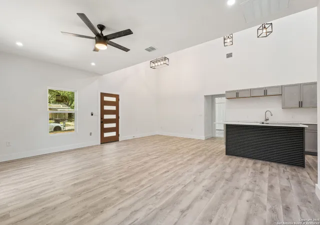Photo 3 of Sale Pending at 259 Future, San Antonio, TX 78213 | MLS# 1870481 | Listing updated on 2025-12-08