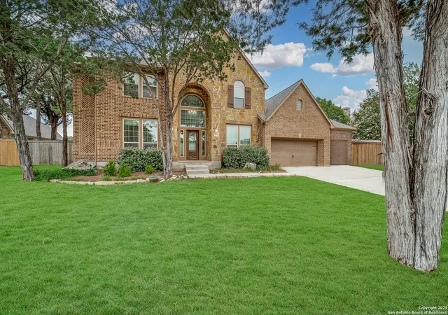 Photo 3 of Sale Pending at 934 Wilderness Trail, New Braunfels, TX 78132 | MLS# 1870516 | Listing updated on 2025-09-13