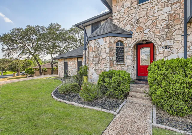 Photo 2 of Sale Pending at 1803 Royal Crescent, San Antonio, TX 78231 | MLS# 1870524 | Listing updated on 2025-09-03