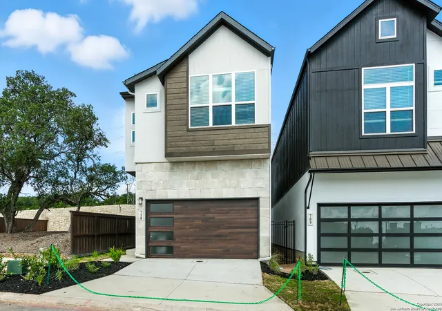 Photo 3 of Sale Pending at 20675 Huebner Rd Unit 710, San Antonio, TX 78258 | MLS# 1870529 | Listing updated on 2025-12-08