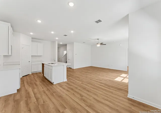 Photo 4 of Sale Pending at 22220 Jordans Pl, San Antonio, TX 78264 | MLS# 1870604 | Listing updated on 2025-11-19