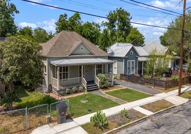 2nd image of 925 Burnet, San Antonio, TX 78202 | MLS# 1870624