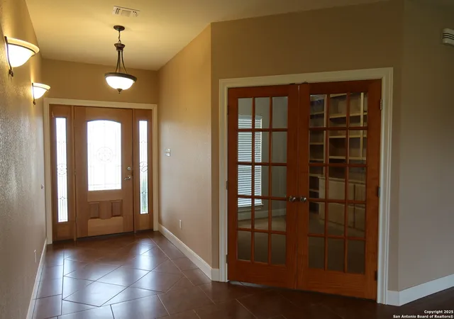 Photo 2 of Single family home for sale at 178 Spring Creek Cir, Bandera, TX 78003 | MLS# 1870636 | Listing updated on 2025-11-10