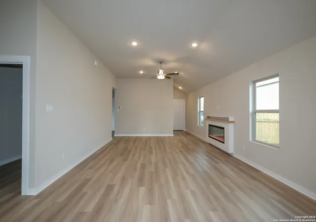 Photo 3 of Sale Pending at 8622 Smithers Avenue, San Antonio, TX 78252 | MLS# 1870775 | Listing updated on 2025-10-27