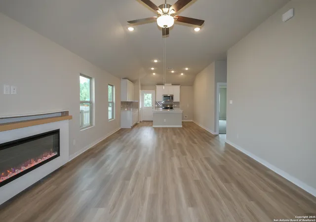 Photo 4 of Sale Pending at 8622 Smithers Avenue, San Antonio, TX 78252 | MLS# 1870775 | Listing updated on 2025-10-27