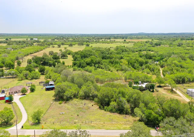 5th image of 699 Mcknight, Seguin, TX 78155 | MLS# 1870844