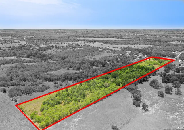 1st image of 699 Mcknight, Seguin, TX 78155 | MLS# 1870844