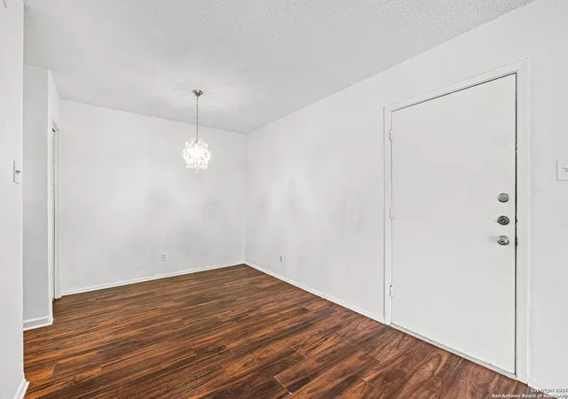 Photo 4 of Condo for sale at 1819 Babcock Rd #306, San Antonio, TX 78229 | MLS# 1870894 | Listing updated on 2025-06-24