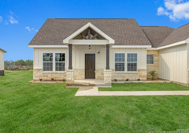 Photo 3 of Single family home for sale at 13016 Pueblo Nuevo, Atascosa, TX 78002 | MLS# 1870900 | Listing updated on 2025-11-03