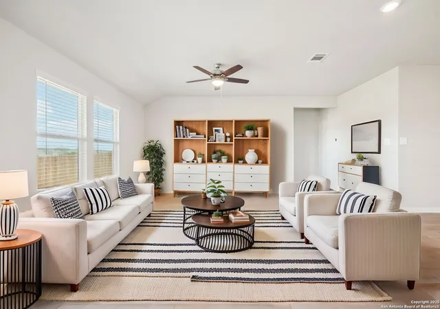 2nd image of 111 Shelton Pass, Cibolo, TX 78108 | MLS# 1871015