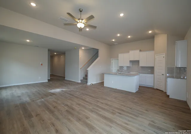Photo 4 of Single family home for sale at 10311 Goodison Dr, Converse, TX 78109 | MLS# 1871070 | Listing updated on 2025-09-23