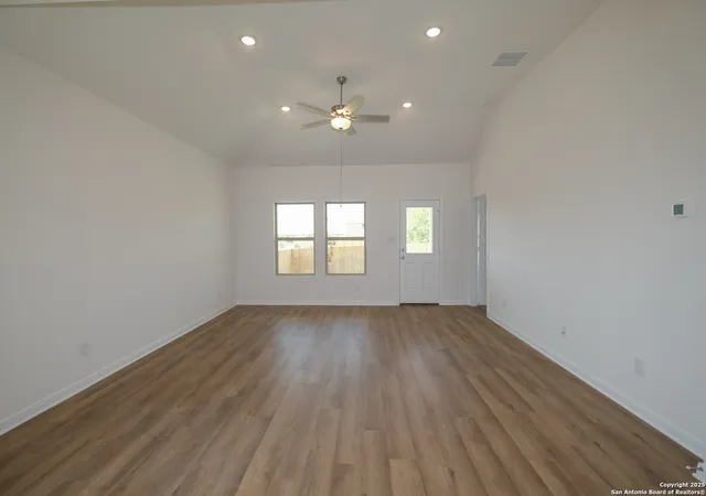 4th image of 10334 White Hart Lane, Converse, TX 78109 | MLS# 1871084