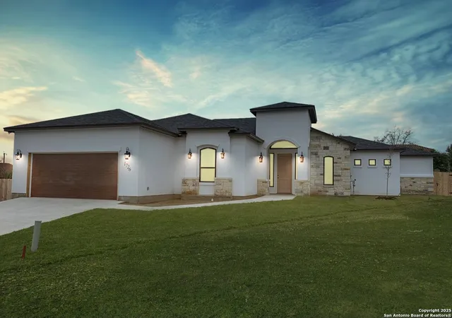 Photo 2 of Sale Pending at 1726 Claudia Vista, San Antonio, TX 78224 | MLS# 1871114 | Listing updated on 2025-11-23
