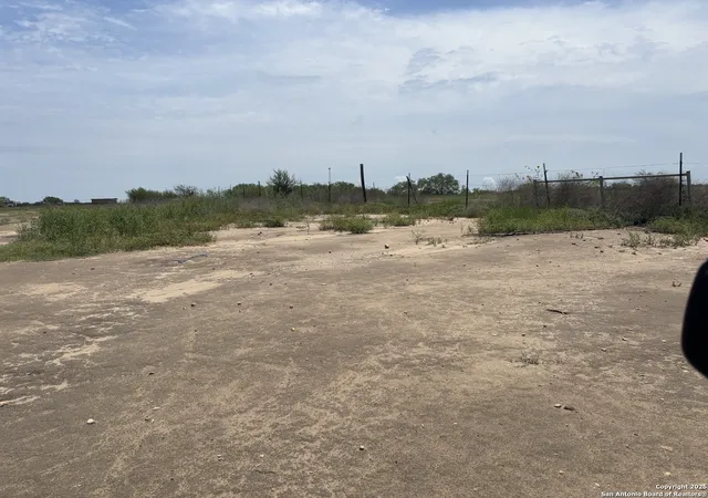 3rd image of 5353 Labus, Elmendorf, TX 78112 | MLS# 1871115
