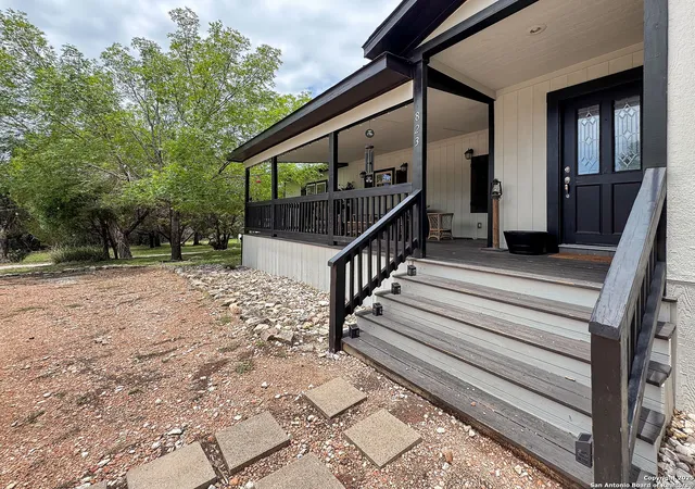 5th image of 823 Trail Crest, Canyon Lake, TX 78133 | MLS# 1871121