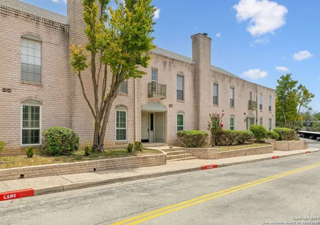 2nd image of 107 A Ruelle #107-A, San Antonio, TX 78209 | MLS# 1871431