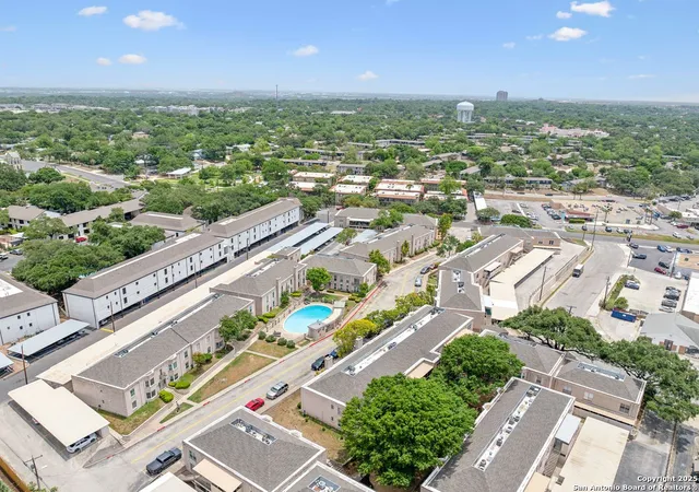 2nd image of 107-A Ruelle, San Antonio, TX 78209
