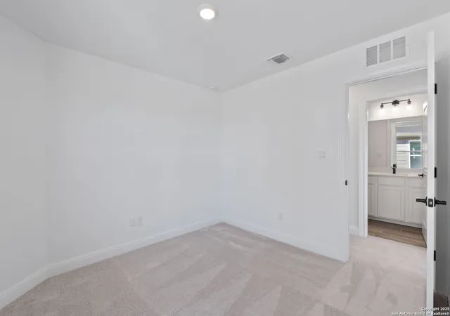 14th image of 415 Nightingale Ave, Marion, TX 78124 | MLS# 1871454