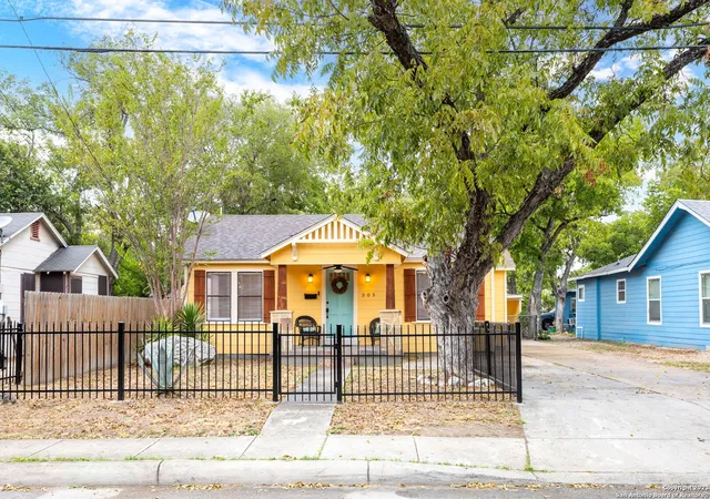 Photo 2 of Single family home for sale at 305 Kendalia, San Antonio, TX 78214 | MLS# 1871586 | Listing updated on 2025-11-04