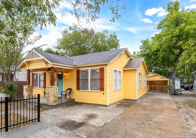 Photo 3 of Single family home for sale at 305 Kendalia, San Antonio, TX 78214 | MLS# 1871586 | Listing updated on 2025-11-04